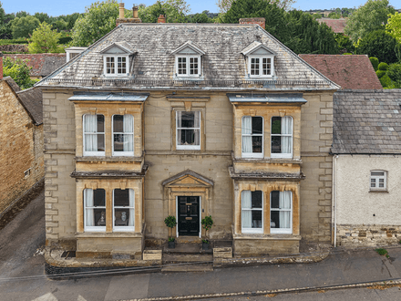 Clarendon House, Bridge street, Kineton CV35 0DF