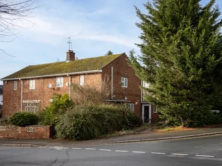 3 Bedroom Semi-Detached House, Full Renovation Opportunity | Outskirts of St John’s, Worcester