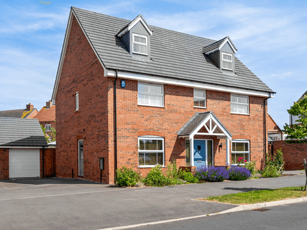 3 Blackberry Lane, Stratford-Upon-Avon, CV37 7ED
